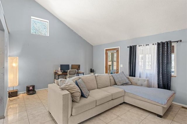 22 NW 101ST Place, Kansas City, MO 64155