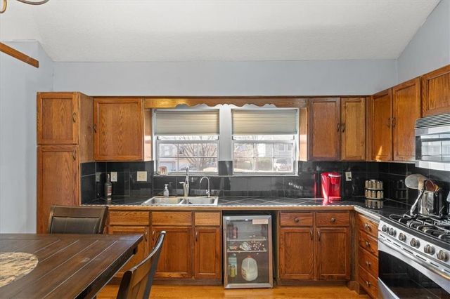 22 NW 101ST Place, Kansas City, MO 64155