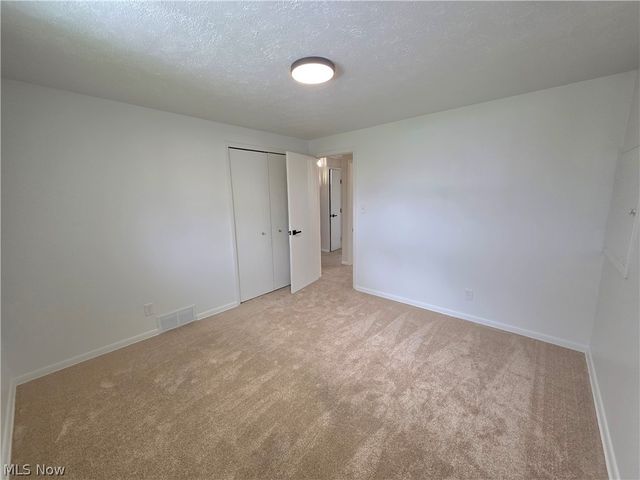 3181 Parmalee Drive, Seven Hills, OH 44131