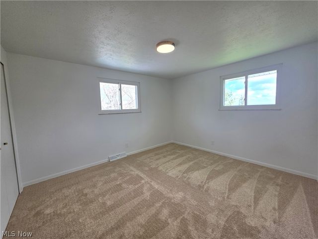 3181 Parmalee Drive, Seven Hills, OH 44131