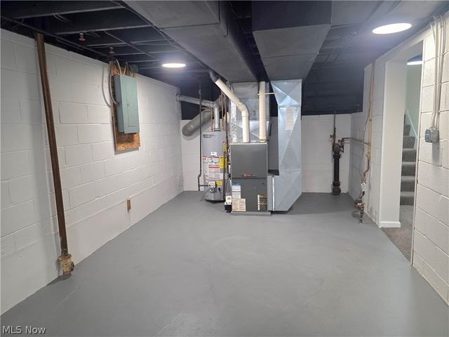 3181 Parmalee Drive, Seven Hills, OH 44131