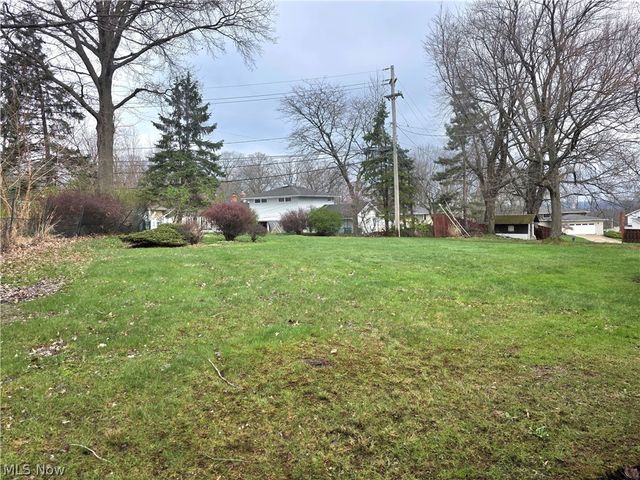 3181 Parmalee Drive, Seven Hills, OH 44131