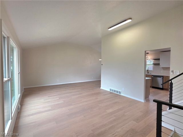 3181 Parmalee Drive, Seven Hills, OH 44131