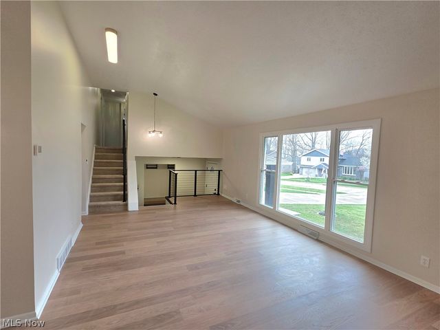 3181 Parmalee Drive, Seven Hills, OH 44131