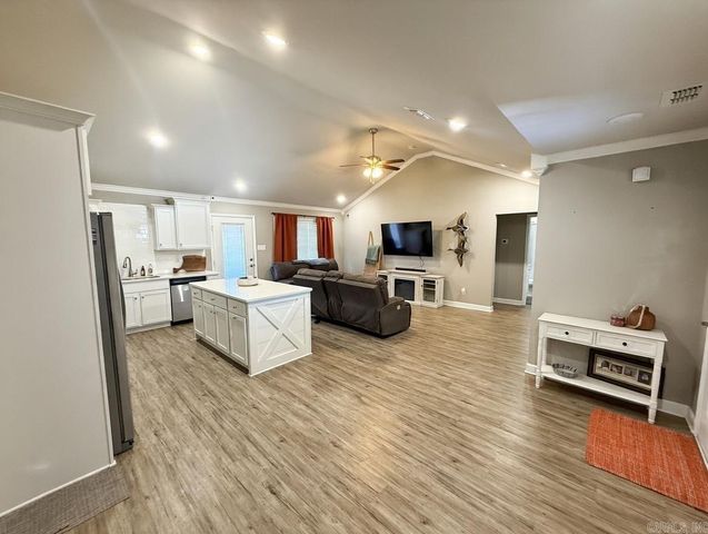 24 Whitetail, Ward, AR 72176