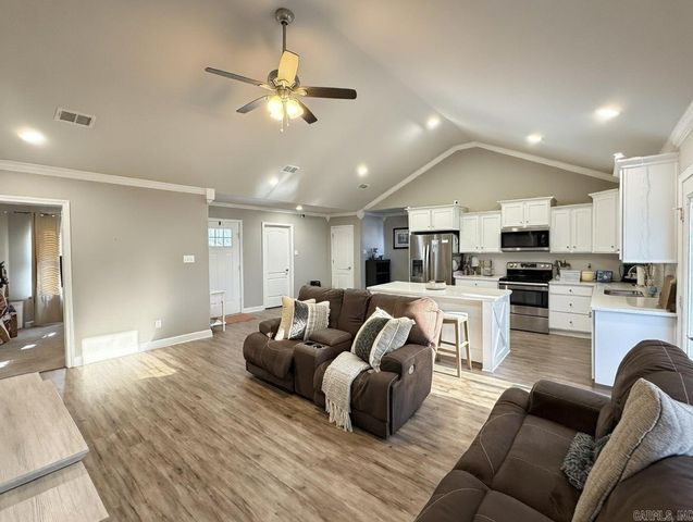 24 Whitetail, Ward, AR 72176