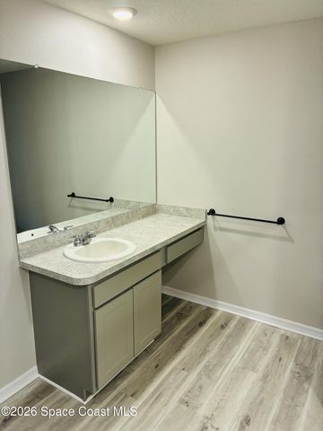 487 Dadeville Street SE, Palm Bay, FL 32909