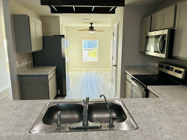 487 Dadeville Street SE, Palm Bay, FL 32909