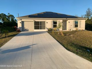 487 Dadeville Street SE, Palm Bay, FL 32909