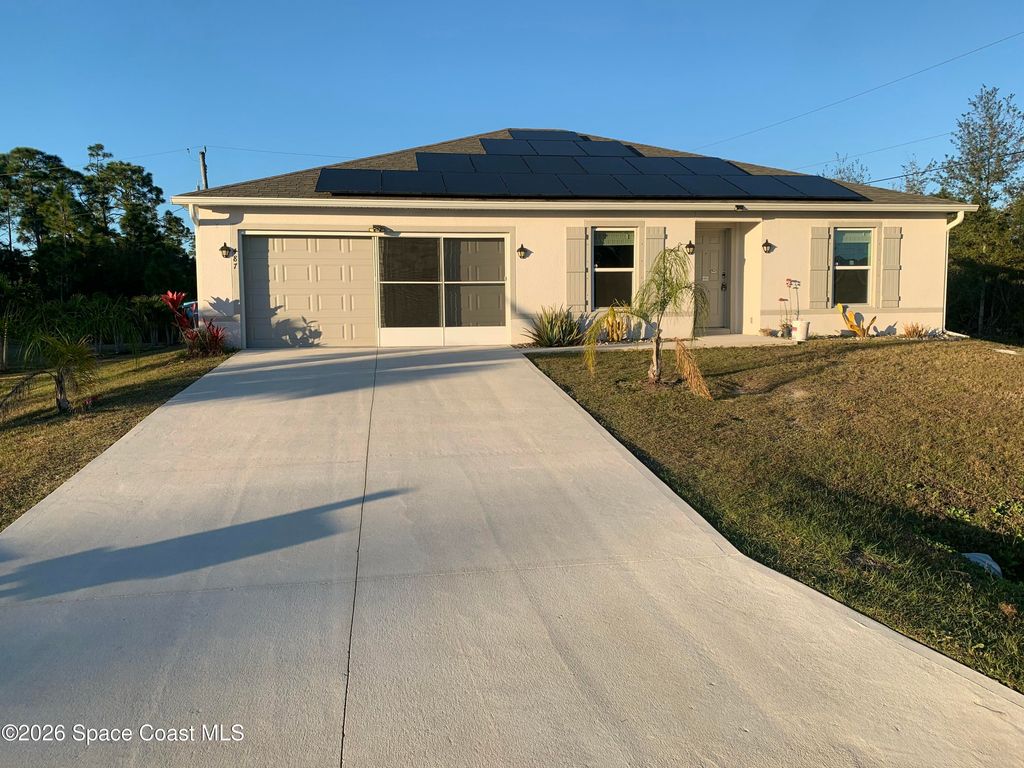 487 Dadeville Street SE, Palm Bay, FL 32909