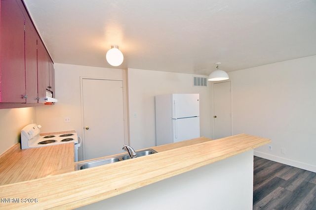 1533 E Long Street, Carson City, NV 89706