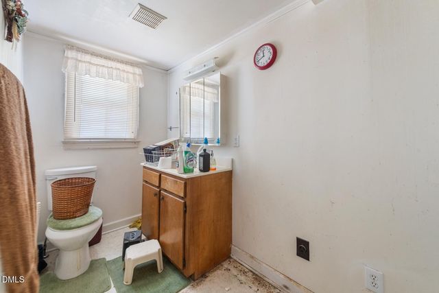 725 Everett Street, Burlington, NC 27215