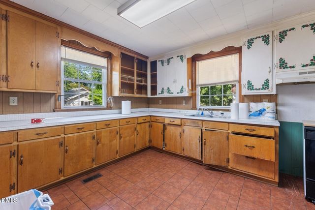 725 Everett Street, Burlington, NC 27215