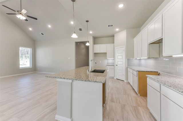 4033 Road 66124, Dayton, TX 77535