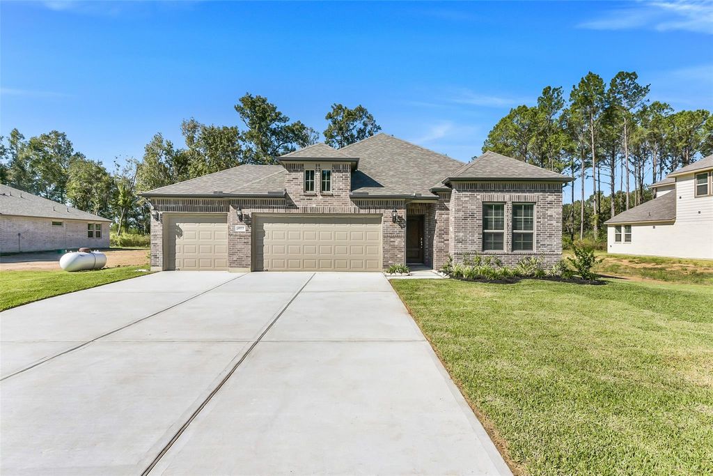 4033 Road 66124, Dayton, TX 77535