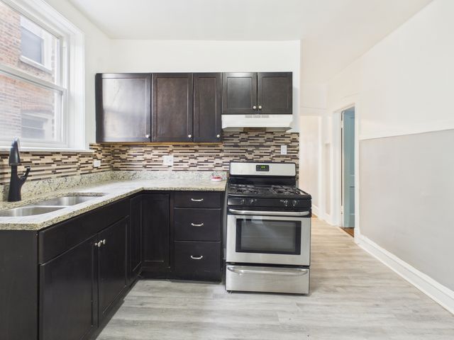 7631 S Cornell Avenue 1, Chicago, IL 60649