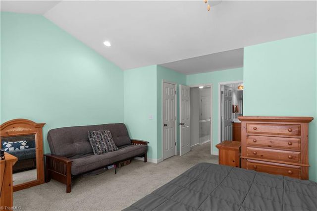 128 Humberside Drive, Kernersville, NC 27284