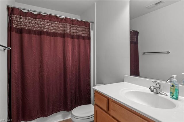 128 Humberside Drive, Kernersville, NC 27284