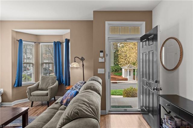 128 Humberside Drive, Kernersville, NC 27284