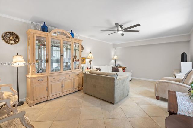 7124 71st Way, West Palm Beach, FL 33407