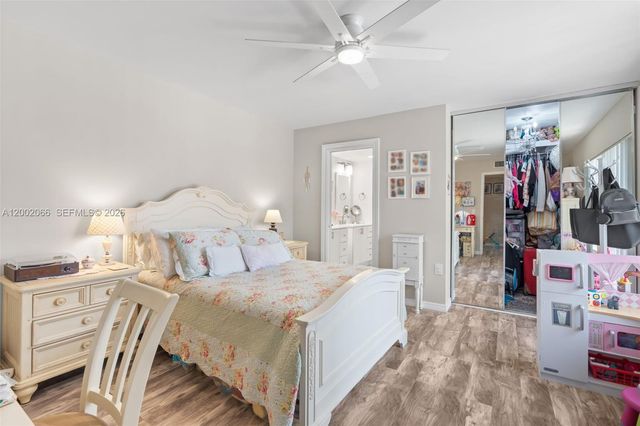 7124 71st Way, West Palm Beach, FL 33407