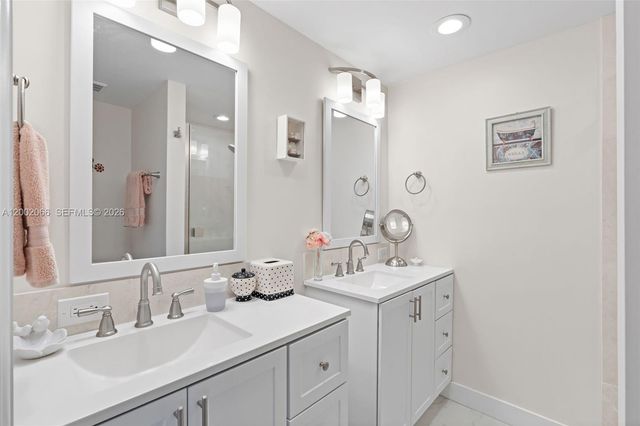 7124 71st Way, West Palm Beach, FL 33407