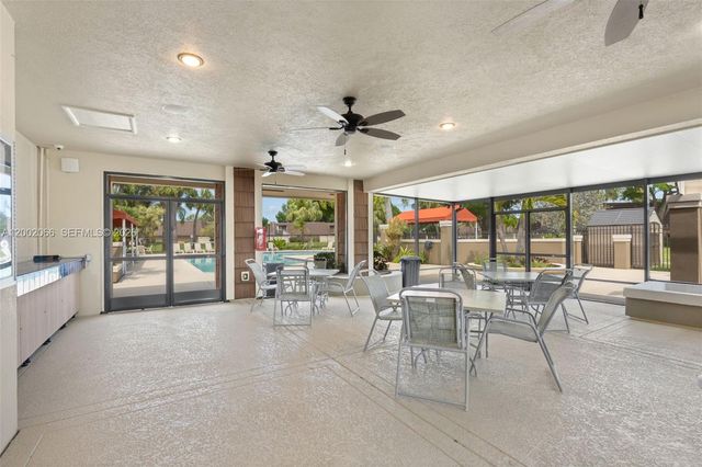 7124 71st Way, West Palm Beach, FL 33407