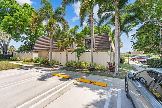 7124 71st Way, West Palm Beach, FL 33407