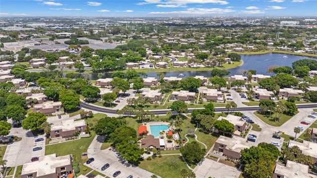 7124 71st Way, West Palm Beach, FL 33407