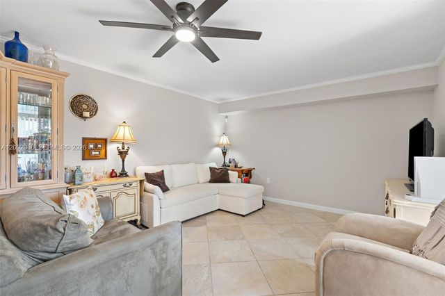 7124 71st Way, West Palm Beach, FL 33407
