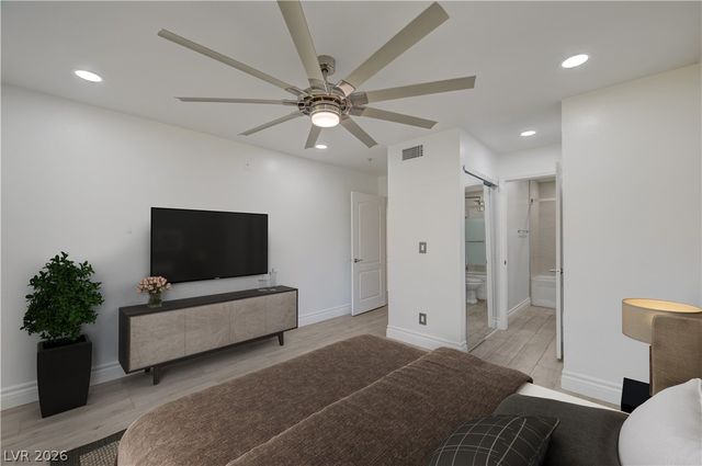 2120 Sealion Drive 105, Las Vegas, NV 89128