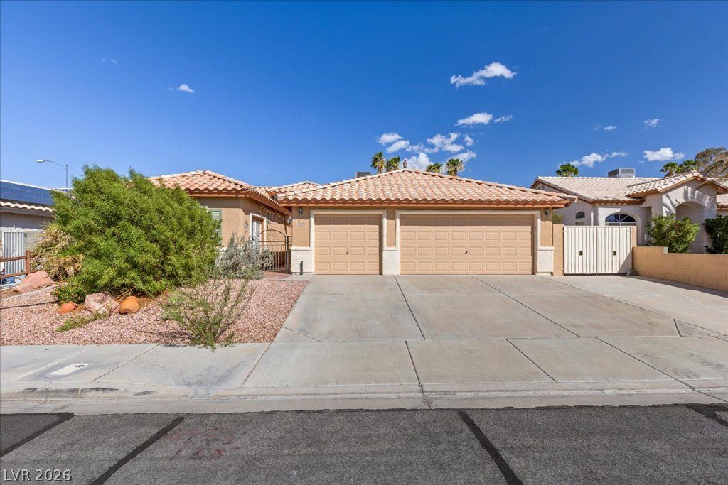 120 Ringlore Drive, Henderson, NV 89015 — photo 2