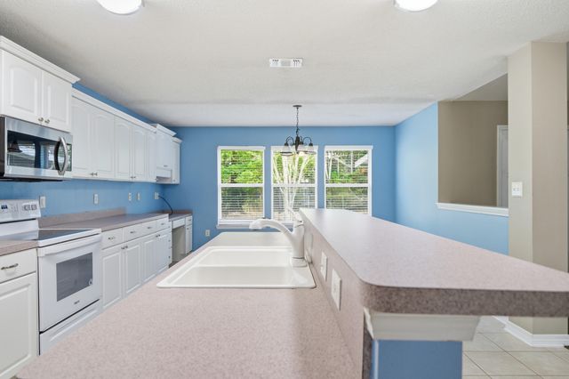 2490 Pepper Drive, Navarre, FL 32566