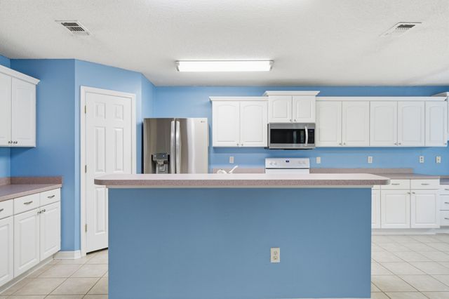 2490 Pepper Drive, Navarre, FL 32566