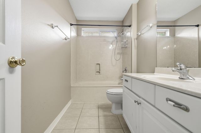 2490 Pepper Drive, Navarre, FL 32566