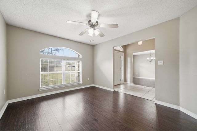 2490 Pepper Drive, Navarre, FL 32566