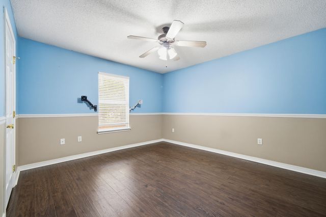 2490 Pepper Drive, Navarre, FL 32566