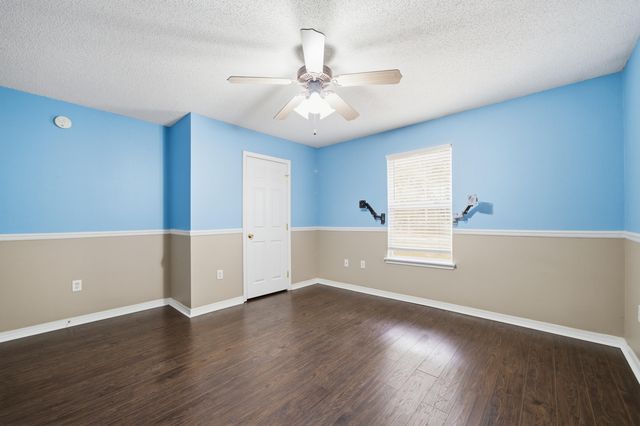 2490 Pepper Drive, Navarre, FL 32566