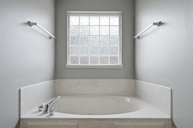 2490 Pepper Drive, Navarre, FL 32566