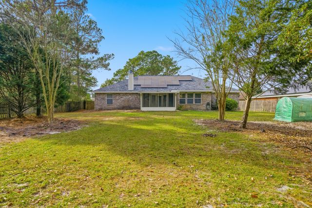 2490 Pepper Drive, Navarre, FL 32566