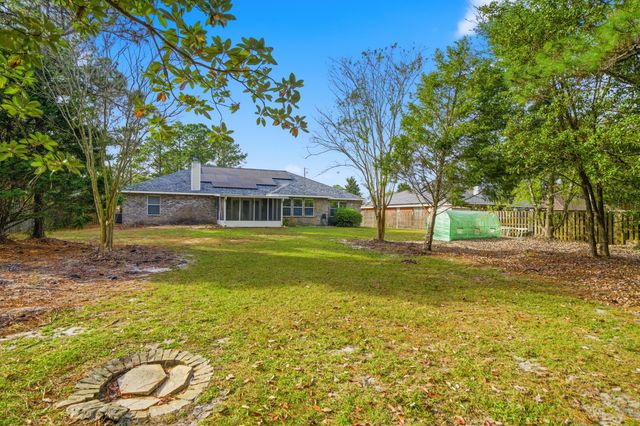 2490 Pepper Drive, Navarre, FL 32566