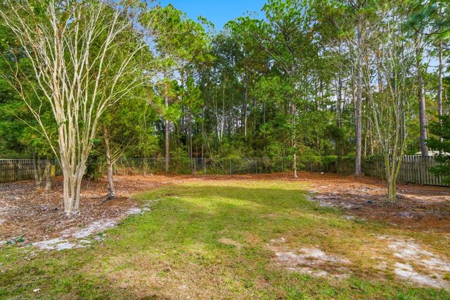 2490 Pepper Drive, Navarre, FL 32566