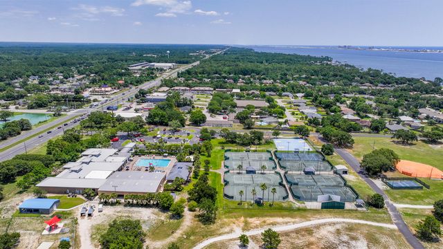 2490 Pepper Drive, Navarre, FL 32566