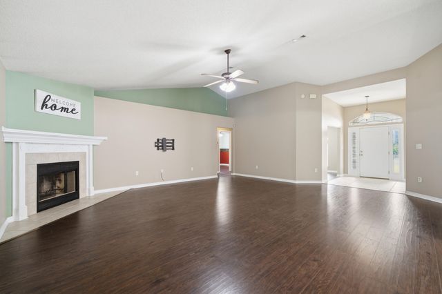 2490 Pepper Drive, Navarre, FL 32566