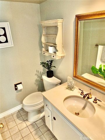 3671 Toland, Los Alamitos, CA 90720