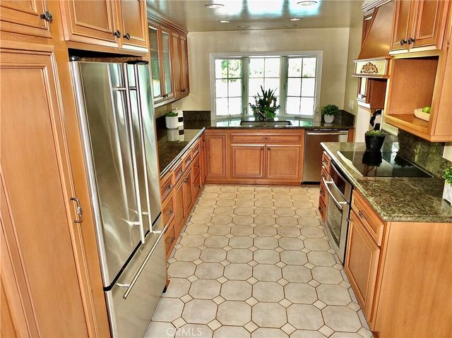 3671 Toland, Los Alamitos, CA 90720