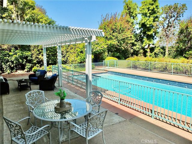 3671 Toland, Los Alamitos, CA 90720