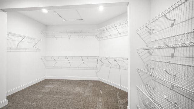 4901 Hyde Park Drive, Valparaiso, IN 46383