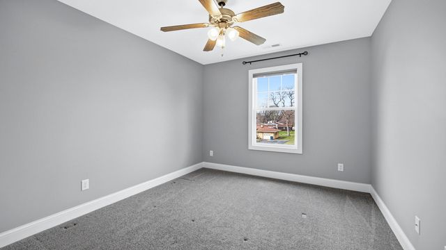 4901 Hyde Park Drive, Valparaiso, IN 46383