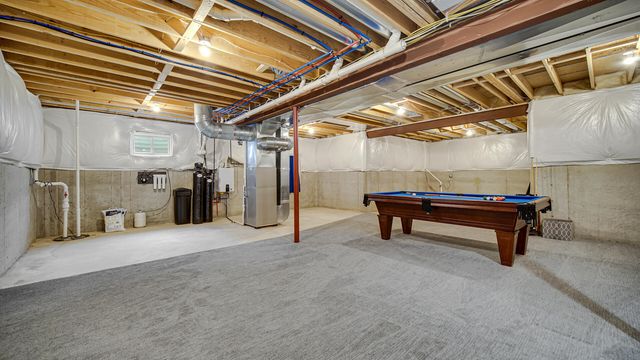 4901 Hyde Park Drive, Valparaiso, IN 46383